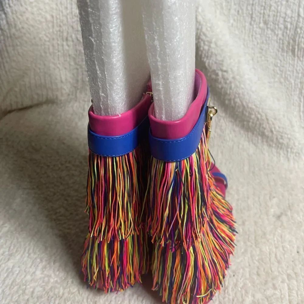 NWOT CAPE ROBBIN FRINGE FOLD OVER MULTI COLOR PADLOCK SANDALS SZ8.5